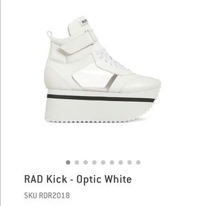 BRAND NEW NEVER WORN WHITE PLATFORM RUTHIE DAVIS SNEAKERS